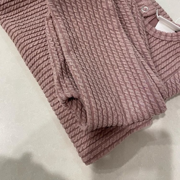 Baby sets in sizes 9m-24m